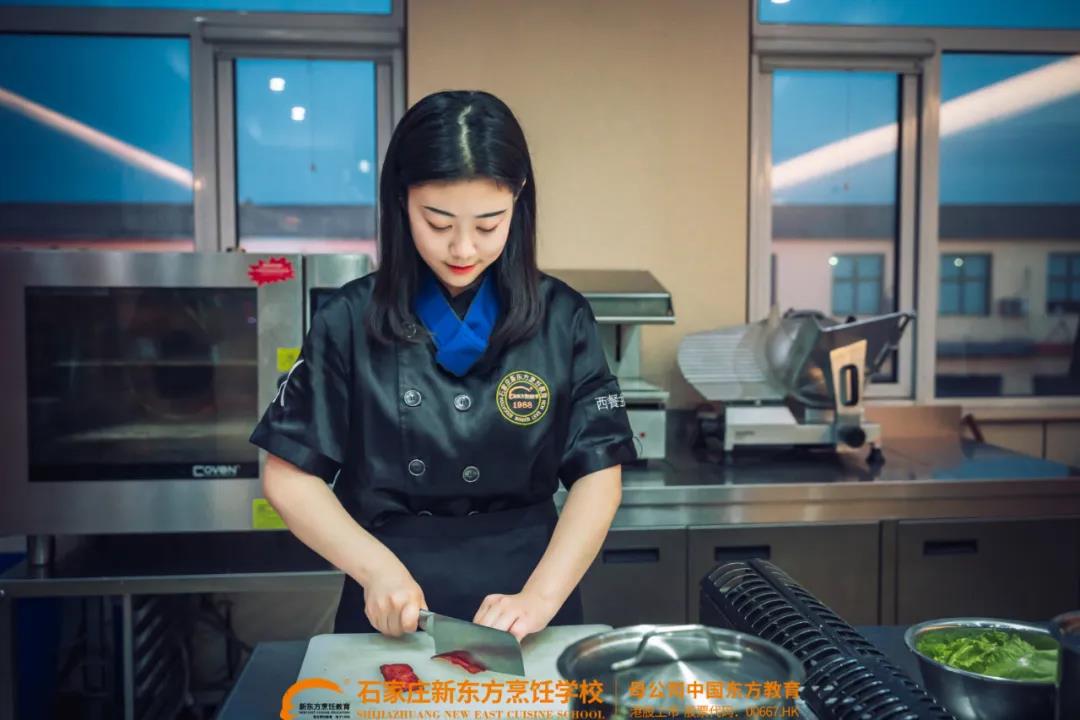 打工好還是學西餐廚師好，學西餐好找工作嗎