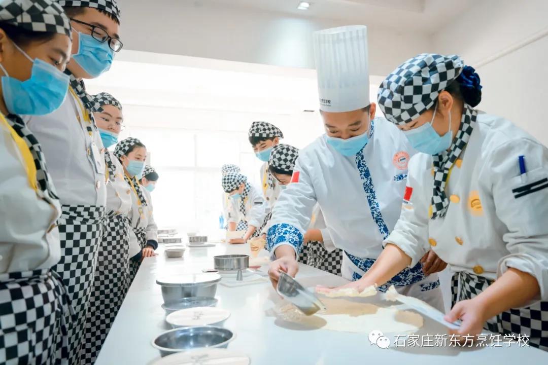 2022春季預(yù)報(bào)名火熱進(jìn)行中，報(bào)名指南請(qǐng)查收！