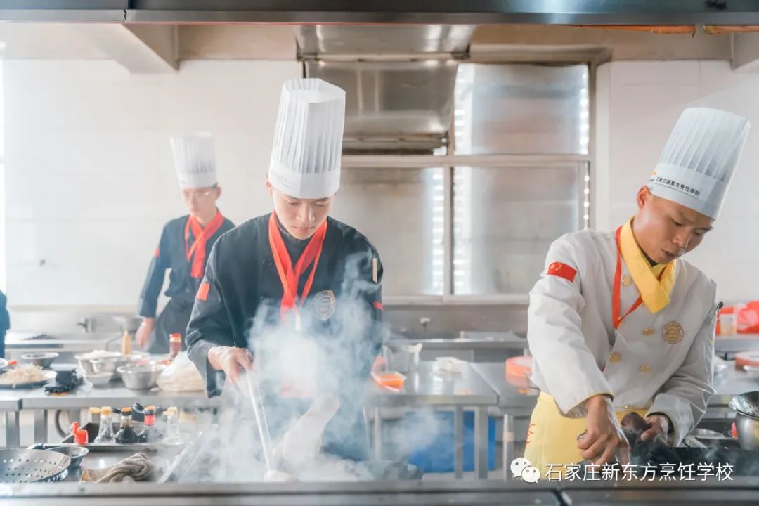廚師適合哪個(gè)年齡階段的人來學(xué)？年紀(jì)大了可以學(xué)嗎？