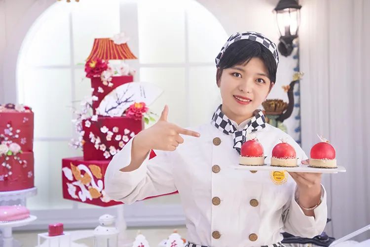 為什么初高中生學(xué)習(xí)西點(diǎn)更有？