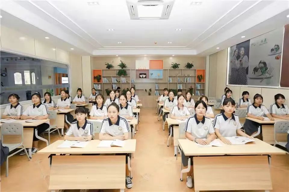 初高中生選擇幼教的原因是什么？原來在這里！