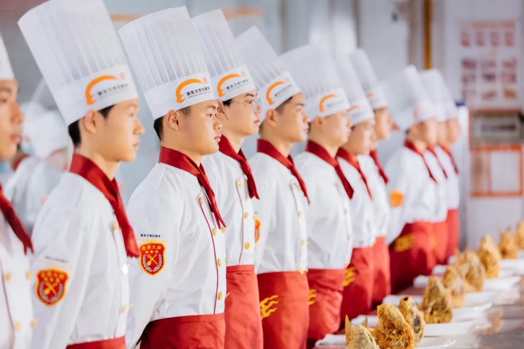 人民日?qǐng)?bào)再發(fā)文：職業(yè)教育大有可為