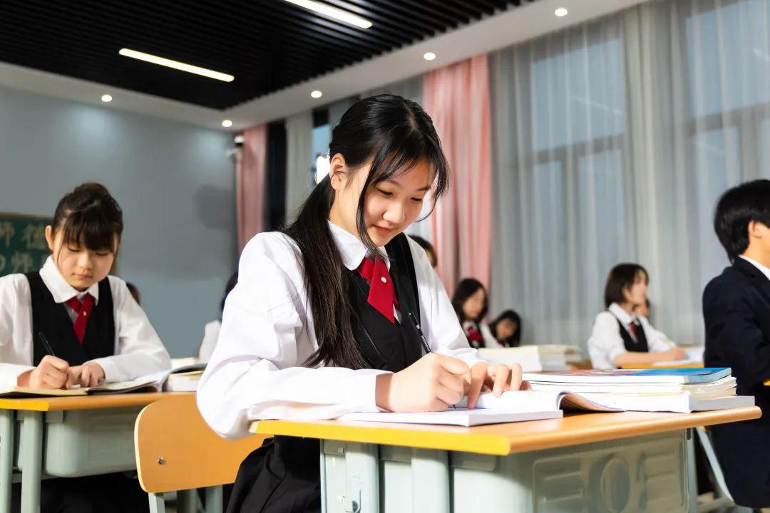 初中畢業(yè)生學技術，請先查收這份職業(yè)規(guī)劃！