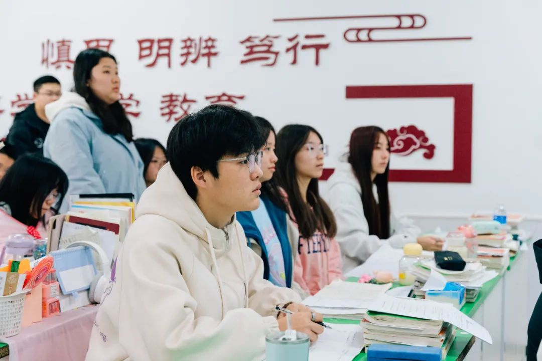 與其被分走？不如提前預(yù)約2024年春季名額！