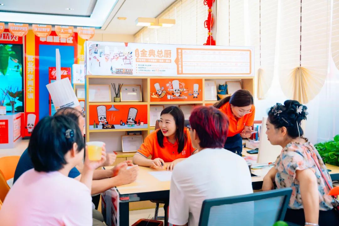 8月了，還有什么學(xué)?？梢赃x？這所學(xué)校還有少量名額~