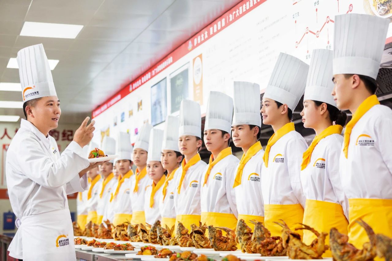 2025年春季預(yù)科班報名開始了，這4類人千萬不要錯過！