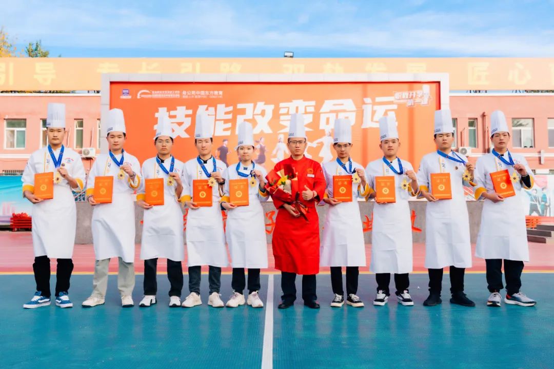 為什么聰明家庭已在中考前鎖定名額？別等啦！提前擇校優(yōu)勢(shì)大，亦可打破你的認(rèn)知！