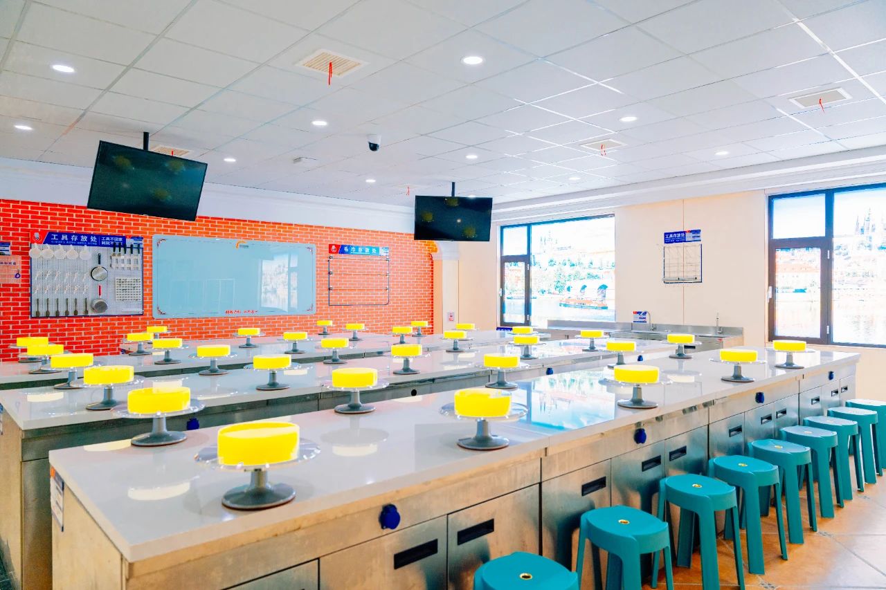 e75d055246594478abe232f827b0d034.jpg e75d055246594478abe232f827b0d034.jpg