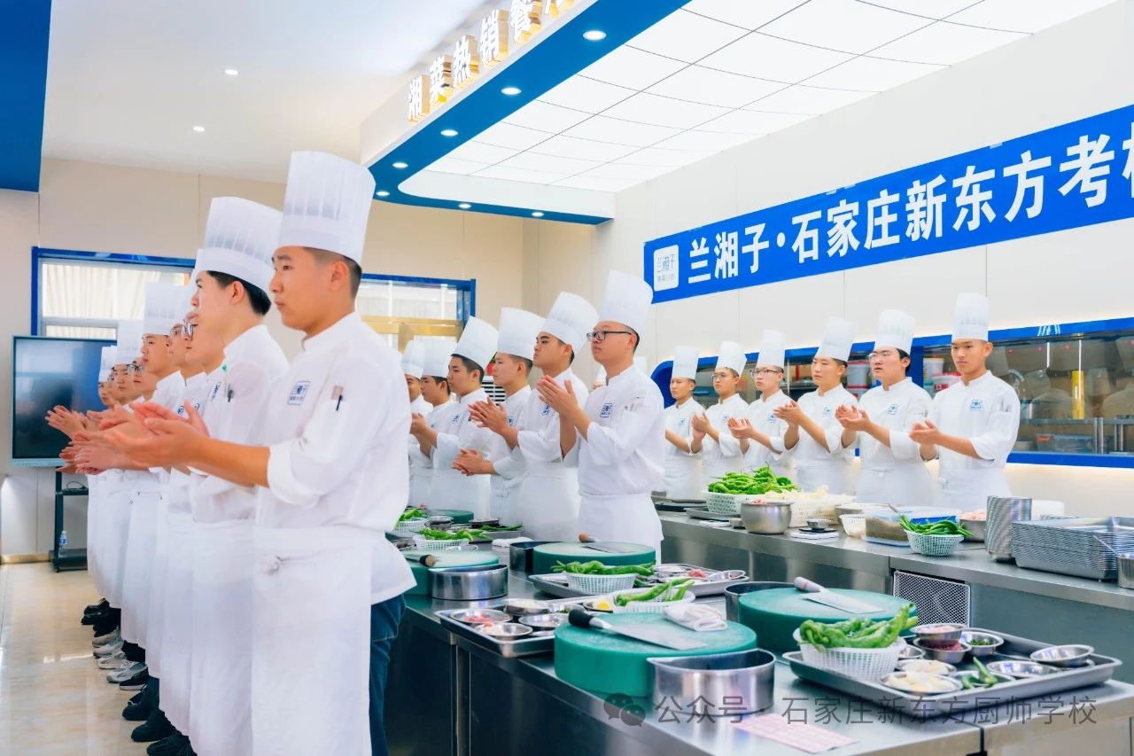 錄取院校/專業(yè)不滿意？高中生轉(zhuǎn)戰(zhàn)河北新東方！精品專業(yè)+校企聯(lián)合！