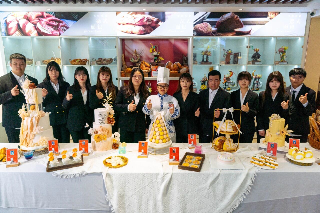 005a47f114a1734d50c3ecf0366d67d2.jpg 005a47f114a1734d50c3ecf0366d67d2.jpg