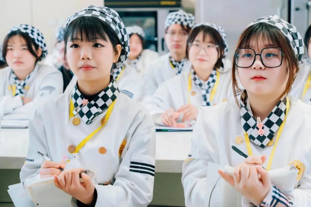 cb6939ee8c5b27a89ba83cc8ec5f4152.jpg cb6939ee8c5b27a89ba83cc8ec5f4152.jpg