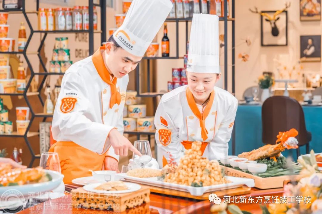 【考前擇?！恐锌荚诩?，學(xué)技術(shù)選，搶先報(bào)名就對(duì)了！