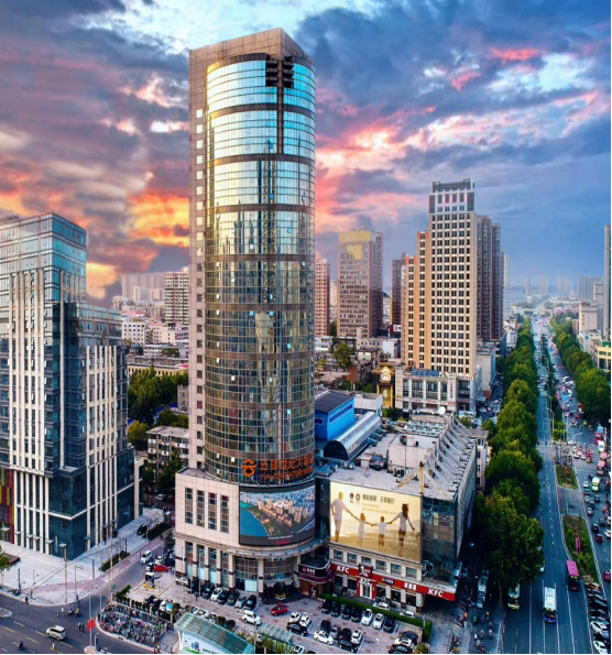 世紀(jì)大飯店(圖1) 世紀(jì)大飯店(圖1)